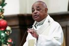 Papež František jmenuje ve Vatikánu kardinálem prvního Afroameričana