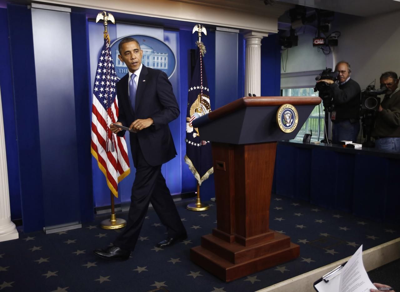 Obama, Romney a hurikán Sandy