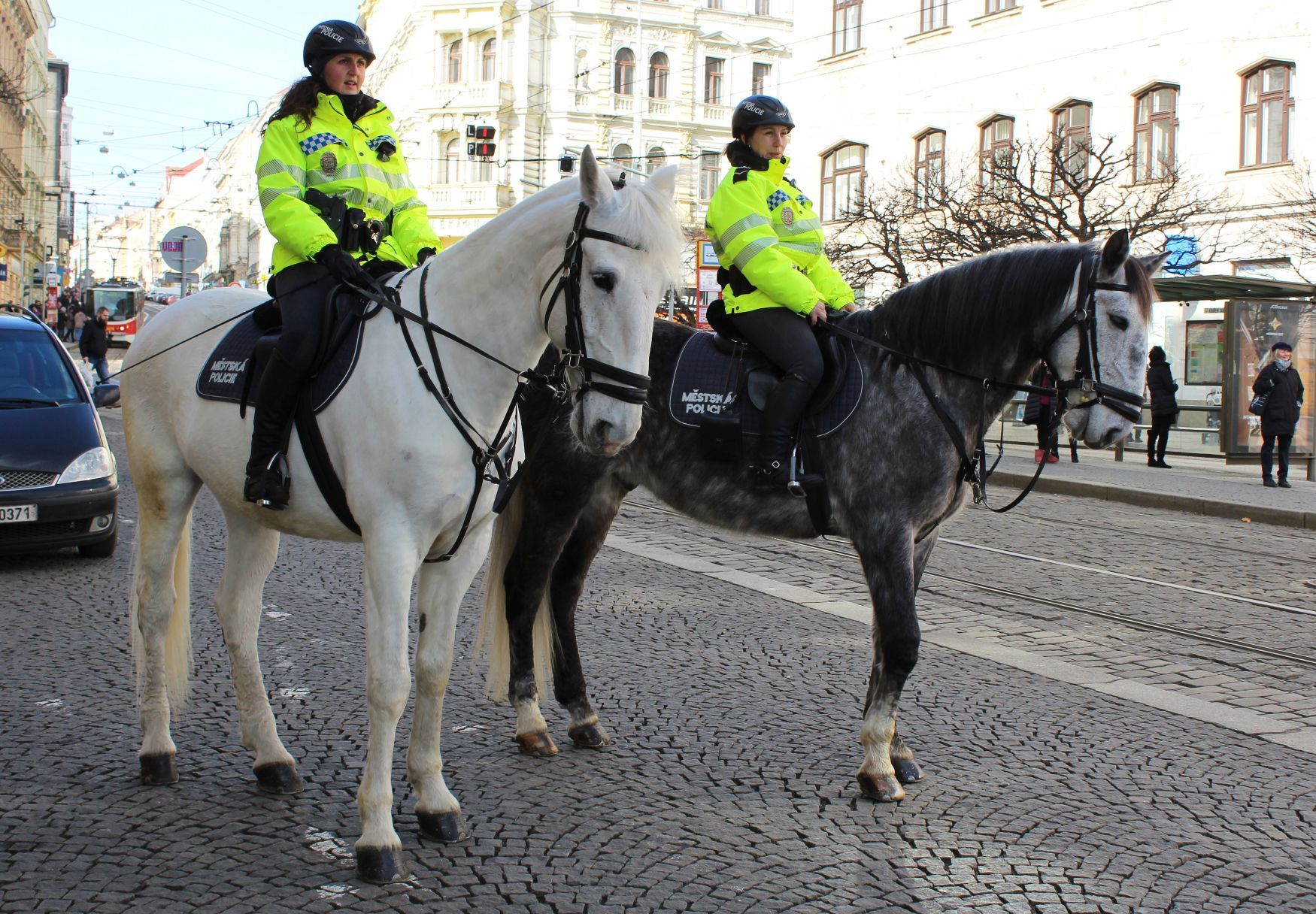 Městská policie Praha na koních jízdní hlídka
