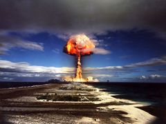 Francie provedla v letech 1960 až 1996 celkem 210 jaderných testů