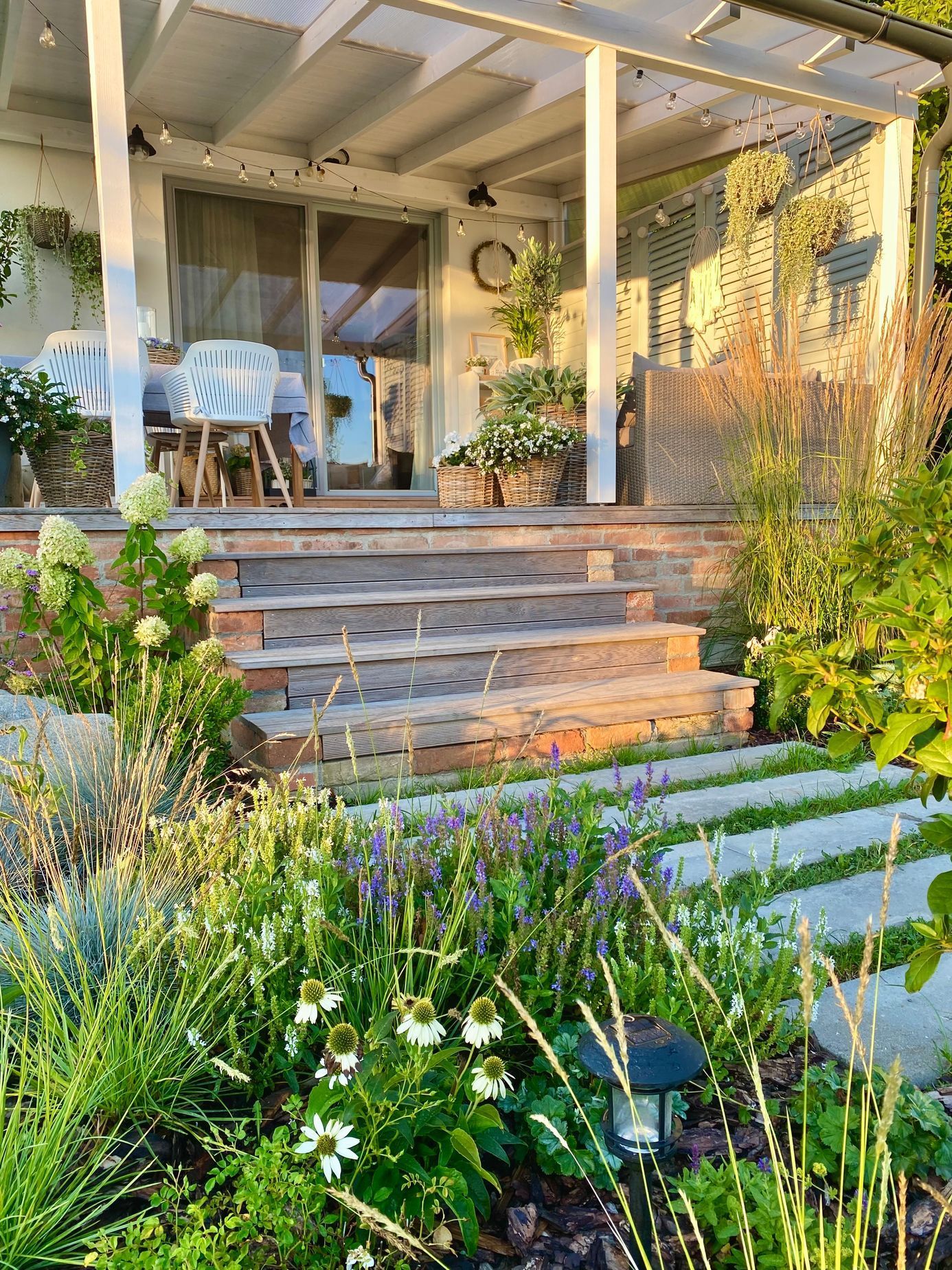 bydlení, příběh, rodina, rekonstrukce, dům, přechodný dům