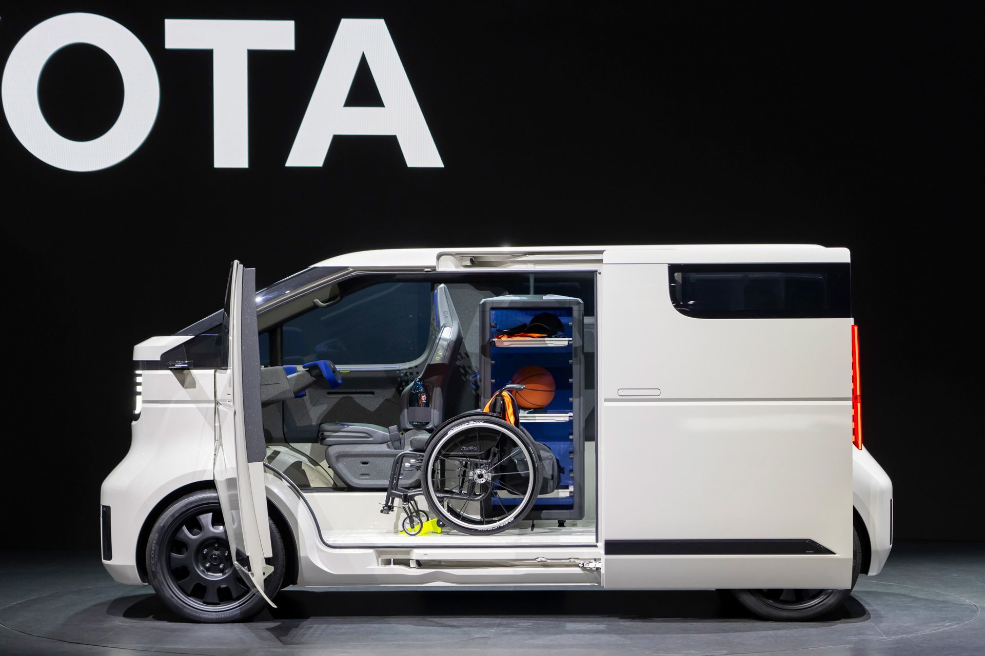 Toyota na tokijském autosalonu 2023