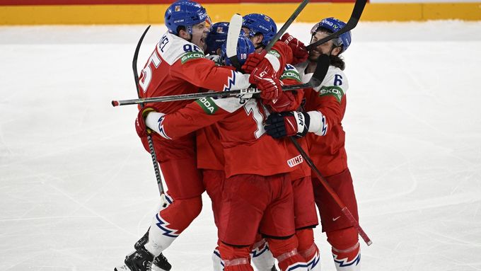 Radost českých hokejistů v zápase o bronz na mistrovství světa 2022 v Tampere.