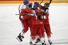 Česko - USA 8:4. Hokejisté si vystříleli bronz, Pastrňák zazářil hattrickem