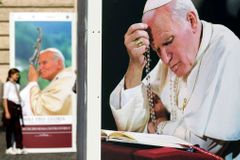 Komise potvrdila druhý zázrak papeže Jana Pavla II.
