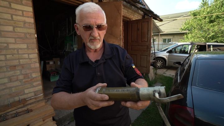 Ukrajinský "Rambo" z Buči. Okupanty podpálil granátometem, zkázu pak natočil na mobil; Zdroj foto: Aktuálně.cz/Rádio Svobodná Evropa