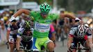 Peter Sagan se raduje z vítězství v šesté etapě Tour 2012.