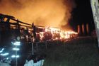 V Osíčku hořela hala pro kuřata, škoda za 4 miliony