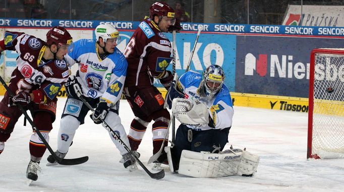 (Zleva) Dominik Pacovský, Nicolas St. Pierre, Michal Broš, Adam Svoboda