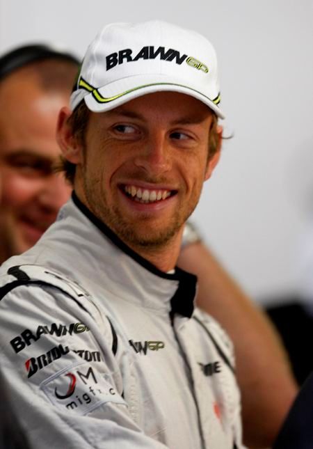 Jenson Button se chystá vyjet na sobotní kvalifikaci na Velkou cenu Brazílie.