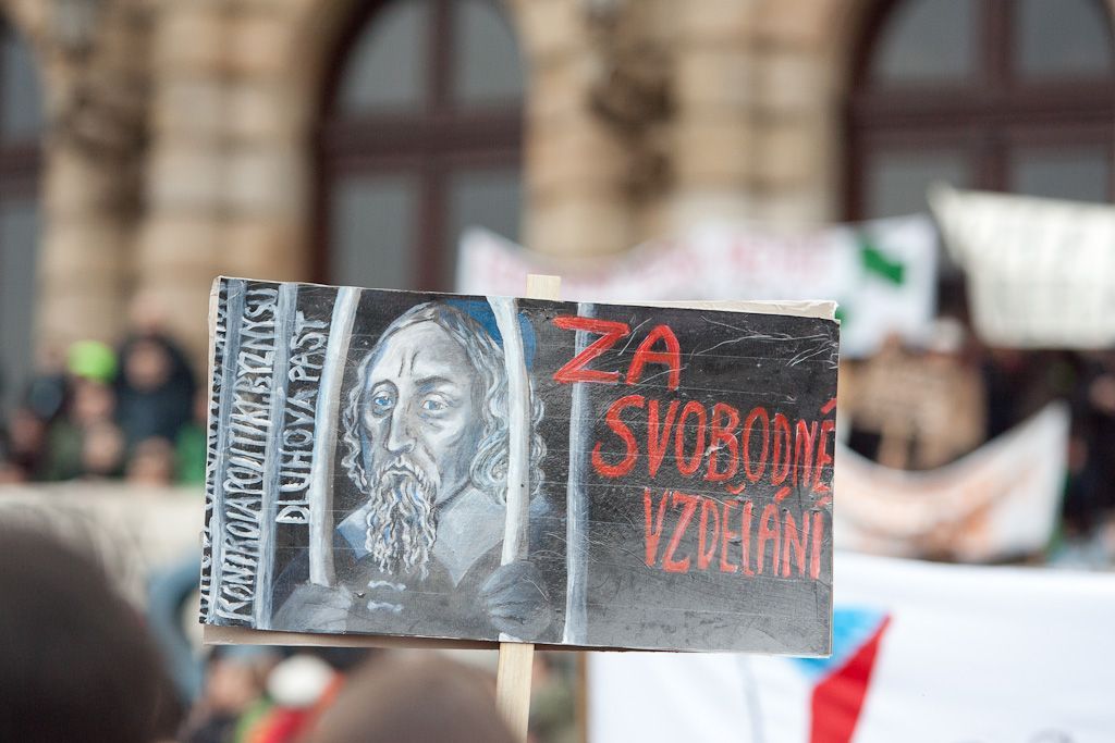 Týden neklidu - transparenty