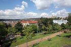 Pohled na pražský Albertov, kde má Karlova univerzita již několik svých ústavů.