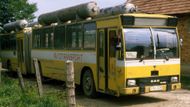 A nebylo to na rumunských silnicích nic neobvyklého. Opět snímek z 80. let, tentokrát však plynový autobus značky DAC.