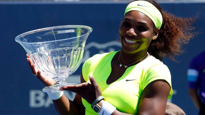 Serena Williamsová slaví titul ze Stanfordu