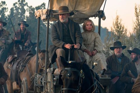 Odysea na povozu. Hanks jako veterán občanské války veze dívku vychovanou indiány