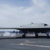 Fotogalerie: Tak vypadal první start bezpilotního letounu X-47B z letadlové loďi