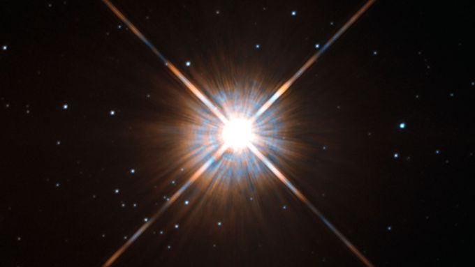 Tak viděl Proximu Centauri Hubbleův teleskop. Nejmodernější přístroje ale dokážou detekovat u hvězd i poměrně malé planety velikosti Země.