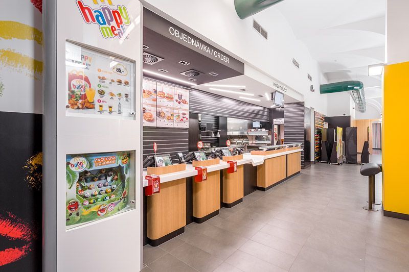Začátky McDonald's v Československu