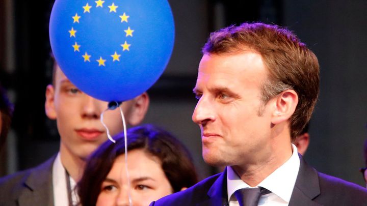 Macronova popularita se opět mírně zvedla, za dobrého prezidenta ho má třetina lidí