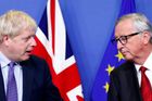 Boris Johnson a Jean-Claude Juncker na summitu v Bruselu.