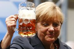One-woman-show. Merkelová nemá v Německu soupeře