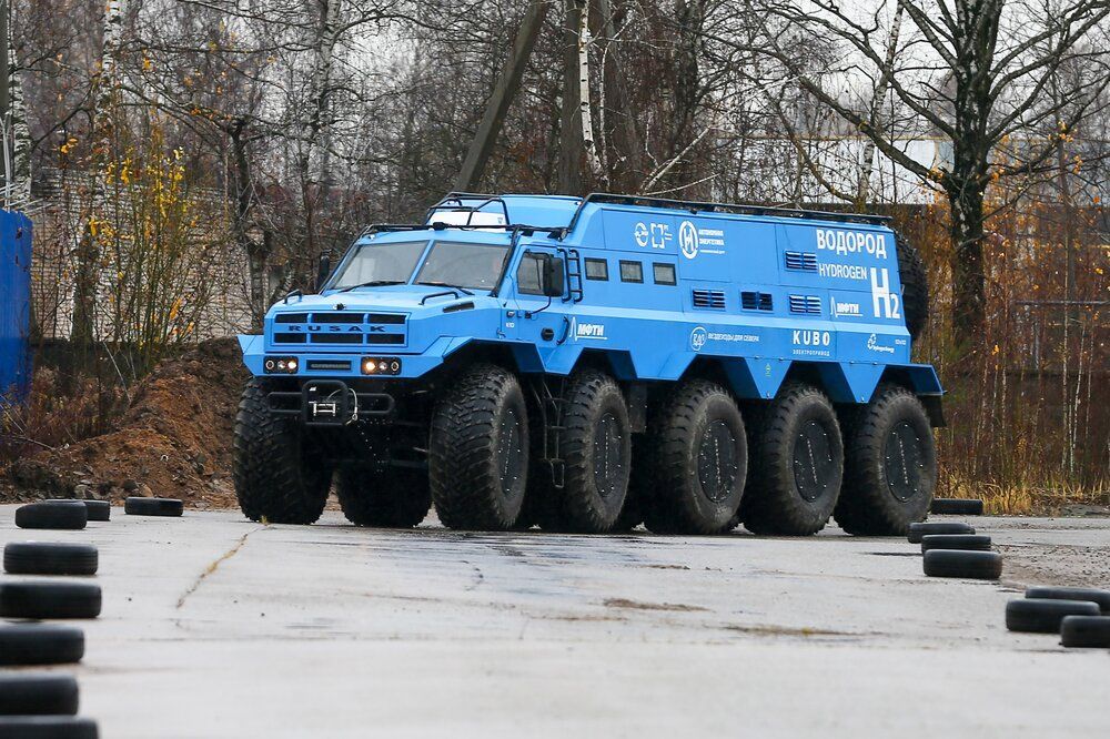 Ruské auto na vodík Rusak