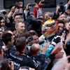 Lewis Hamilton po vítězství ve Velké ceně Číny