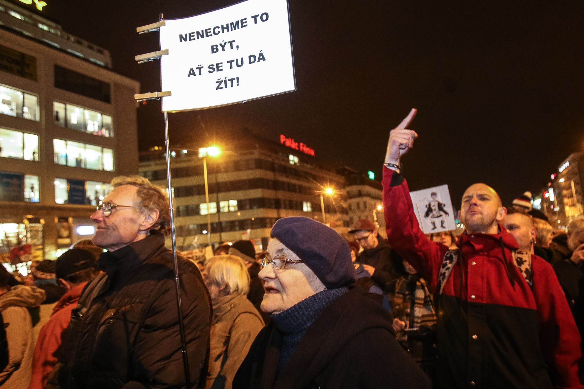 Oslava inaugurace Zemana a demonstrace za svobodná média na Václavském náměstí, Praha, 15.3.2018