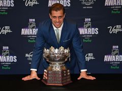 Trofeje NHL za sezonu 2017-18: Anže Kopitar (Selke)