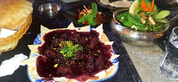 Tradiční jídlo v Alepu.