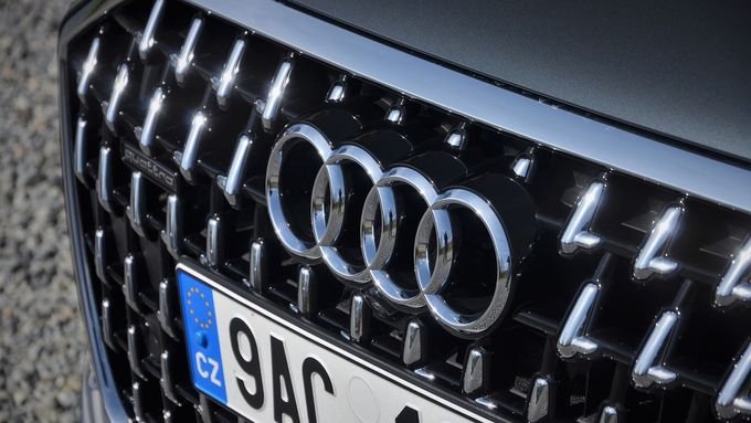 Logo automobilky Audi, ilustrační foto.