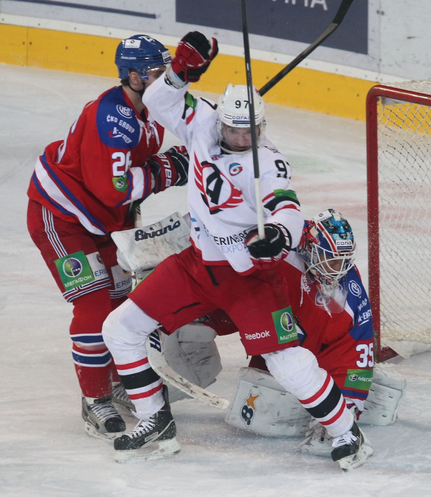 KHL, Lev Praha - Jekatěrinburg: Petri Vehanen - Igor Jemeljev (97)