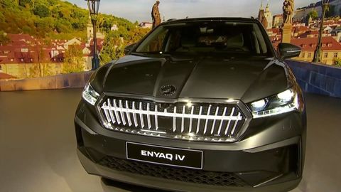 Elektromobil Škoda Enyaq iV se představil světu za zvuku rockových kytar