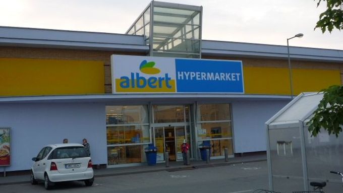 Přeměna Hypernov na Albert hypermarkety skončila.