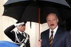 Konec izolace: Lukašenko se vítězně vrací z Říma