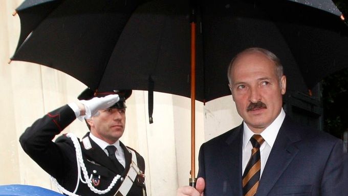 Běloruský prezident Alexandr Lukašeno v Římě na první oficiální návštěvě západní Evropy od roku 1995