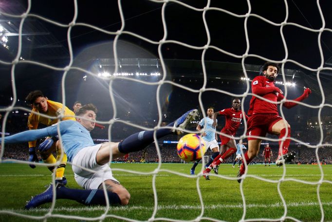 Takto John Stones zabránil potenciálnímu gólu Liverpoolu