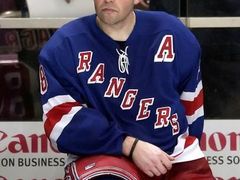 Český útočník Jaromír Jágr z New Yorku Rangers po posledním zápase základní části NHL, kdy se mu nepodařilo vrátit do čela kanadského bodování soutěže.