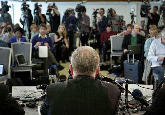 Pat McQuaid během tiskové konference.