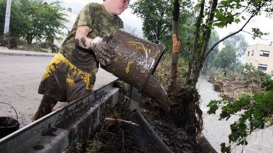 Na Novojičínsku lidem zbyly trosky a tuny bahna