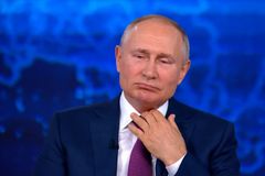 Putin se postavil před obyčejné Rusy. Ti žádají odpověď na jednu klíčovou otázku