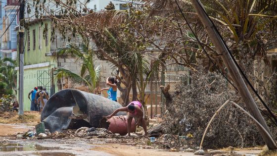 Škody po hurikánu Irma v kubánské metropoli Havana.