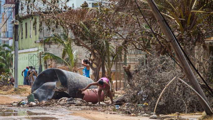 Škody po hurikánu Irma v kubánské metropoli Havana.