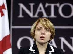 Gruzínská ministryně zahraničí Jekatěrina Tkešelašviliová ve funkci končí. Prý nemá dost zkušeností