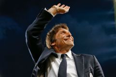 Trenér Conte prý Chelsea neopustí, spekulace o jeho návratu do Itálie se nepotvrdily