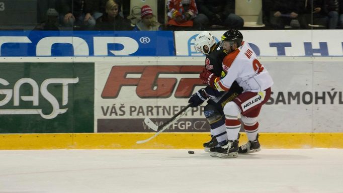 Baráž, Olomouc-Chomutov: Jiří Řípa (21) - Jiří Drtina (22)