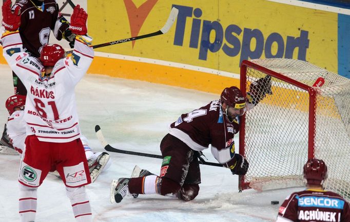 Hokej, extraliga, Sparta - Třinec: Daniel Rákos dvá vítězný gól Třince