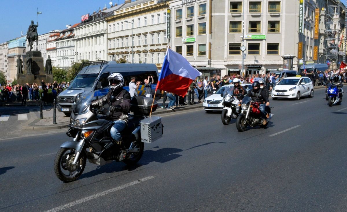 Protestní jízda motorkářů proti islámu, 12. září 2015