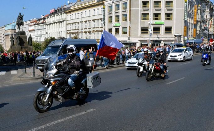 Protestní jízda motorkářů proti islámu, Praha 12. září 2015