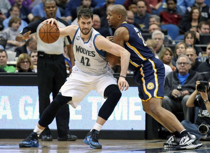 Kevin Love v utkání Minnesoty proti Indianě